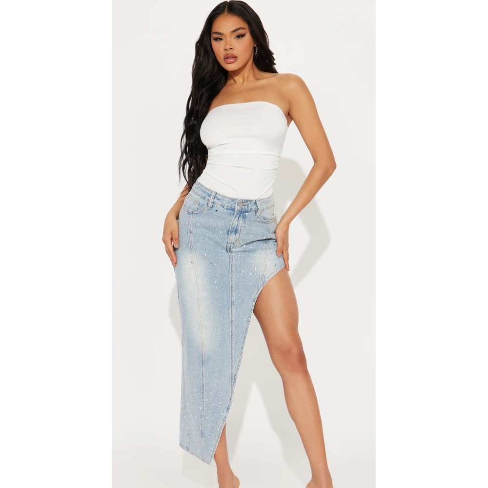 So‎ Effortless Embellished Denim Maxi Skirt - Light Wash